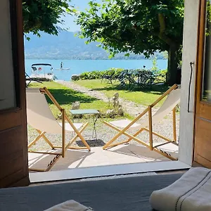 https://les-clapotis-maison-pieds-dans-leau-lac-dannecy.hotels-rhonealpes.com