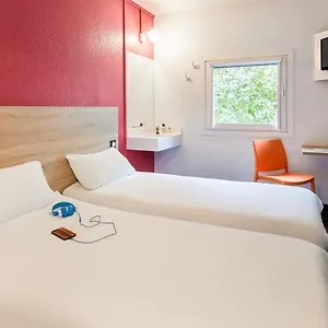 https://hotelf1-vannes.inbrittany.com